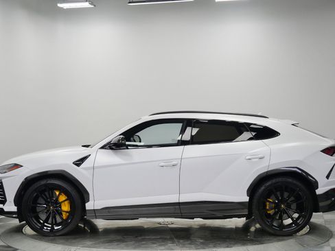 Used 2021 Lamborghini Urus image 6