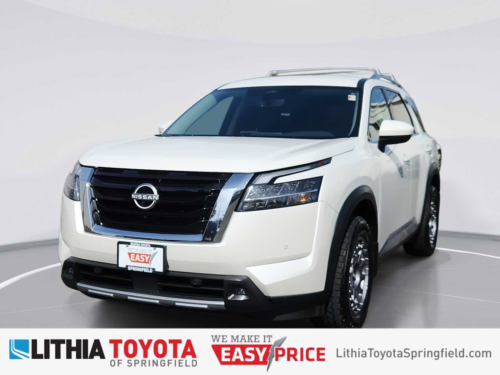 Used 2024 Nissan Pathfinder SL w/ Cargo Package AWD/4WD image 1