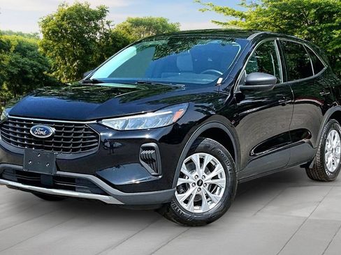 Used 2023 Ford Escape Active AWD/4WD image 11