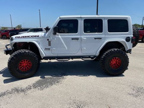Used 2023 Jeep Wrangler Unlimited Rubicon w/ LED Lighting Group AWD/4WD image 3