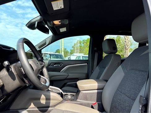 Certified 2024 Chevrolet Colorado ZR2 image 16