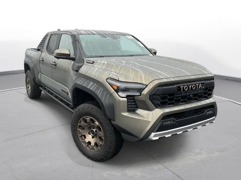 Certified 2025 Toyota Tacoma 4x4 Double Cab Hybrid image 4