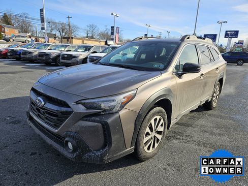 Certified 2023 Subaru Outback Premium image 3