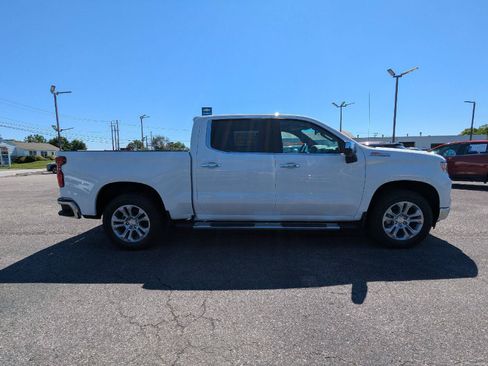 New 2026 Chevrolet Silverado 1500 LTZ w/ LTZ Premium Package AWD/4WD image 13