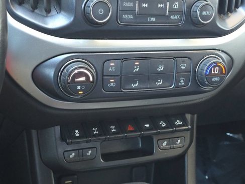 Used 2018 Chevrolet Colorado ZR2 AWD/4WD image 19