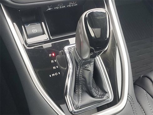 Certified 2025 Subaru Outback Limited image 29