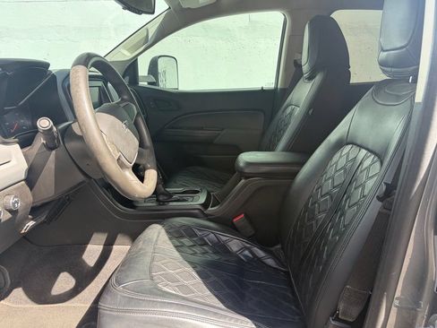 Used 2021 Chevrolet Colorado W/T w/ Custom Special Edition AWD/4WD image 3