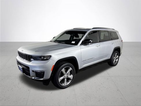 Used 2022 Jeep Grand Cherokee L Limited AWD/4WD image 2