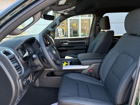 New 2026 RAM 1500 Big Horn AWD/4WD image 17