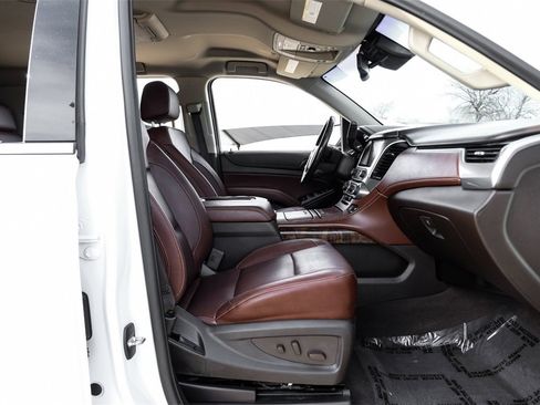 Used 2020 Chevrolet Suburban Premier w/ 6.2L Performance Package image 35