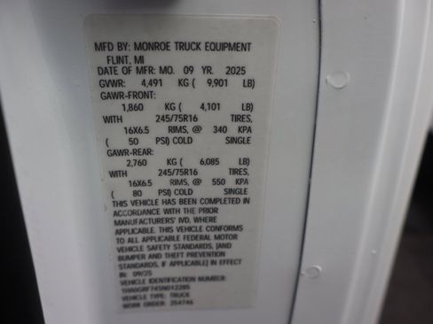 New 2025 Chevrolet Express 3500 w/ Power Convenience Package image 30