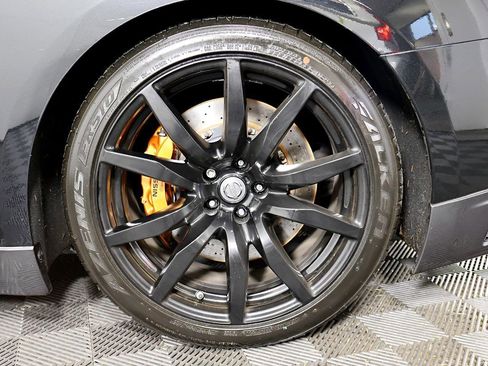 Used 2014 Nissan GT-R Premium image 52