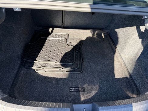 Used 2024 Volkswagen Jetta SE image 29