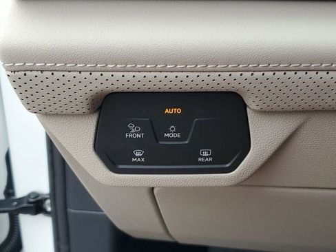 New 2026 Volkswagen Atlas SE FWD image 28