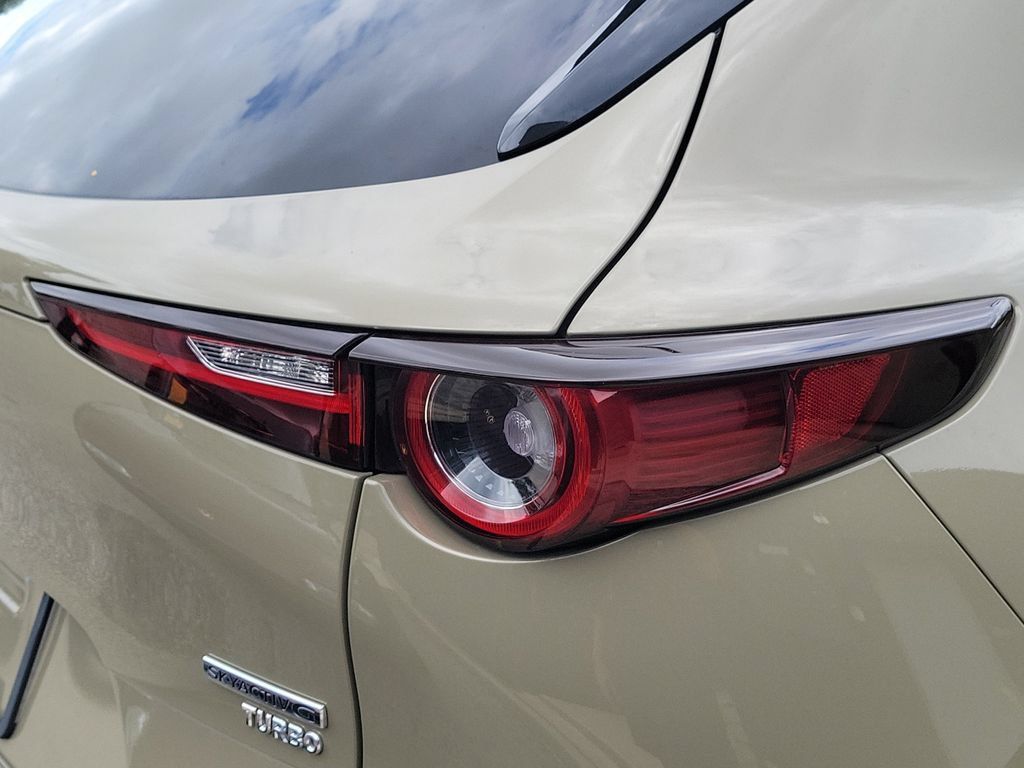 Used 2025 MAZDA CX-30 Carbon AWD/4WD image 17