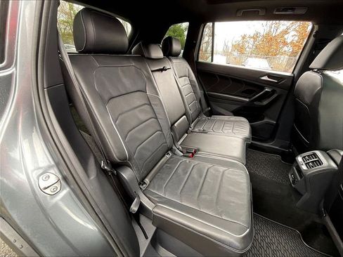 Used 2023 Volkswagen Tiguan SEL R-Line image 16