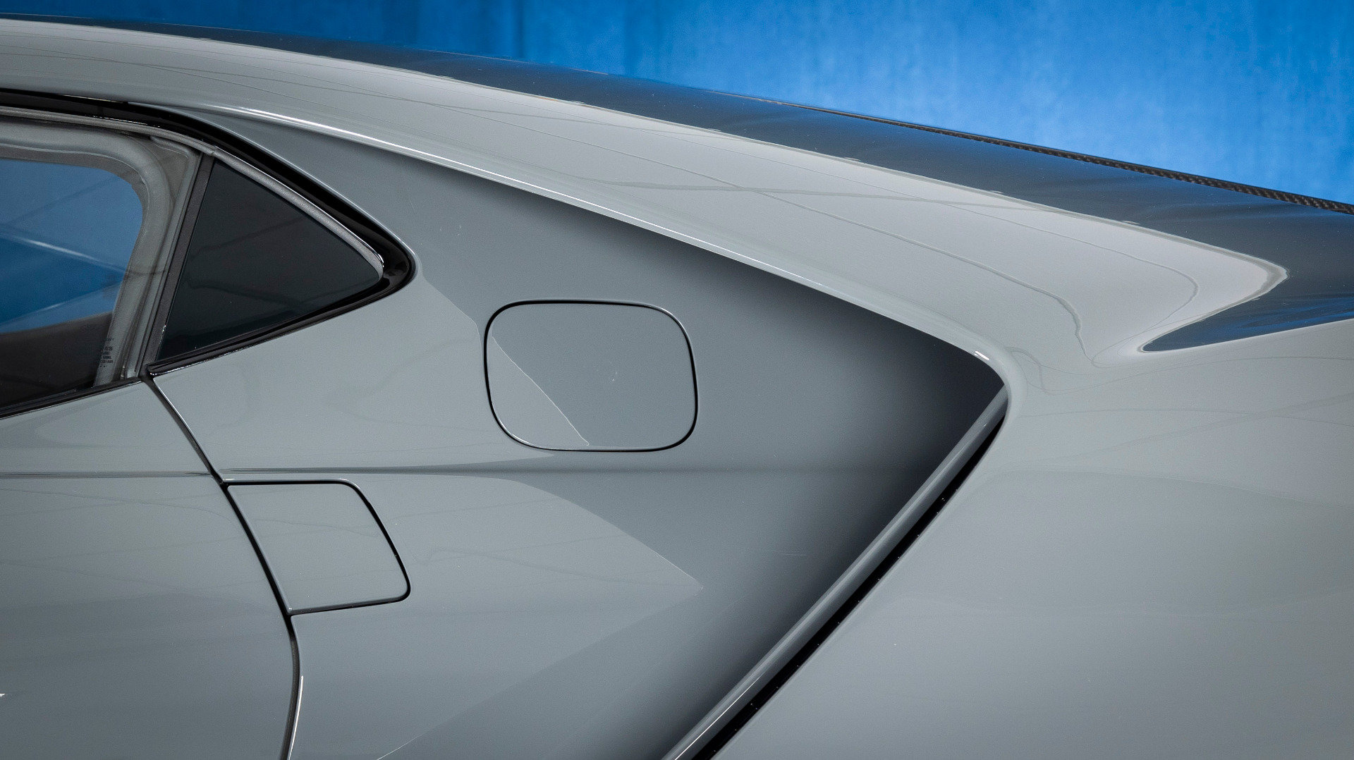 Used 2020 Ford GT Carbon Series RWD image 31