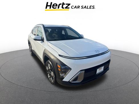Used 2025 Hyundai Kona SEL image 1