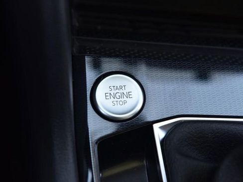 New 2026 Volkswagen Taos SE AWD/4WD image 16