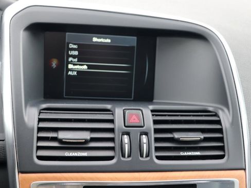 Used 2017 Volvo XC60 T5 Inscription w/ Preferred Option Package image 15