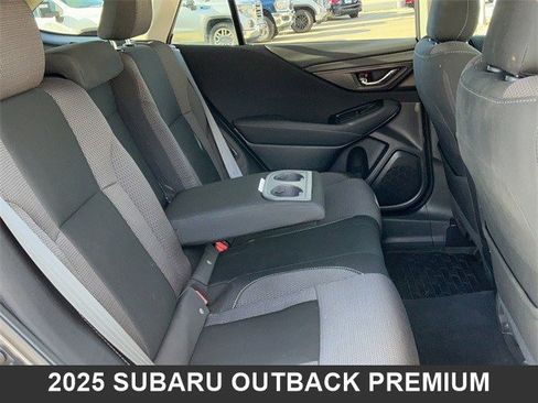 Used 2025 Subaru Outback Premium image 16