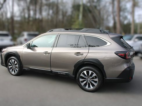 Used 2024 Subaru Outback Limited image 6