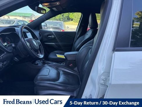 Used 2019 Jeep Cherokee High Altitude AWD/4WD image 24