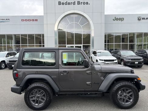 Certified 2026 Jeep Wrangler Sport AWD/4WD image 6