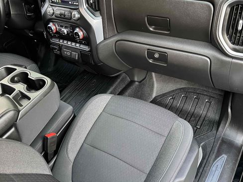 Used 2020 GMC Sierra 1500 SLE w/ SLE Value Package image 23