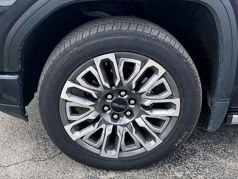 Used 2024 GMC Sierra 1500 Denali Ultimate image 35