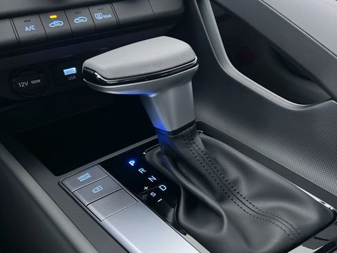 New 2025 Hyundai Elantra SE image 21