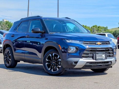 Used 2022 Chevrolet TrailBlazer LT FWD image 28