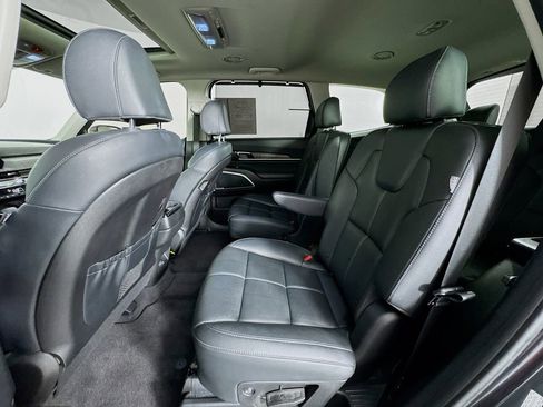 Used 2024 Kia Telluride EX w/ EX Captain's Chair Package image 23