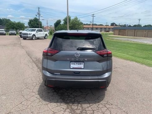 Used 2025 Nissan Rogue SV AWD/4WD image 6