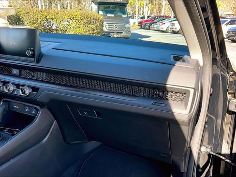 Used 2024 Honda CR-V LX image 17