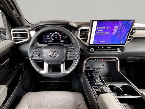 Used 2025 Toyota Tundra Limited AWD/4WD image 9