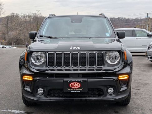 Used 2023 Jeep Renegade Latitude w/ Sun/Sound Group image 9