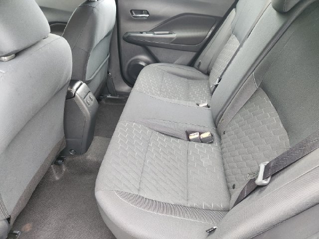 Used 2024 Nissan Kicks SV FWD image 30