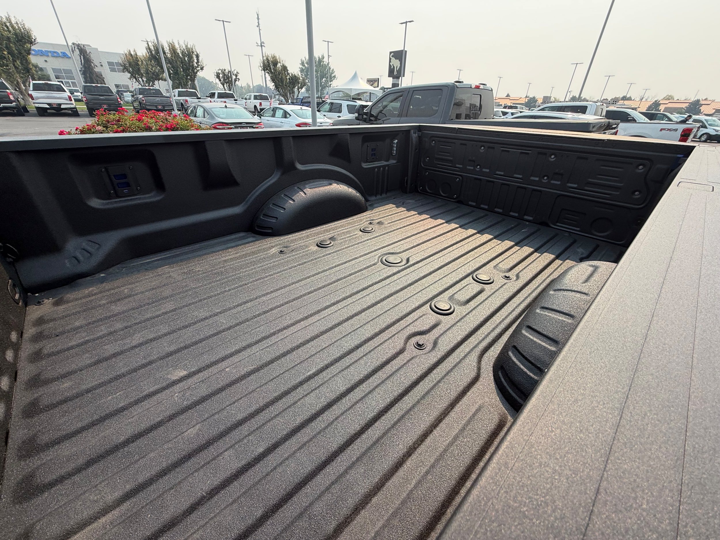 New 2026 Ford F350 Lariat w/ Black Appearance Package AWD/4WD image 13