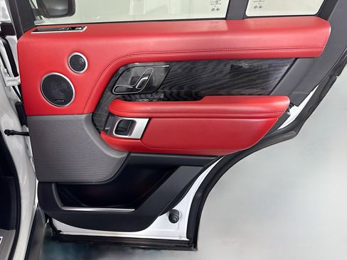 Used 2020 Land Rover Range Rover Autobiography image 28