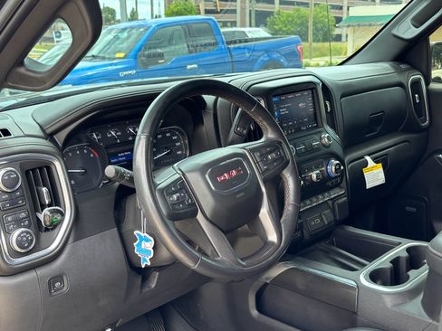 Used 2021 GMC Sierra 1500 AT4 w/ AT4 Preferred Package AWD/4WD image 11