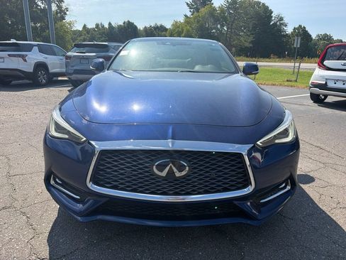 Used 2019 INFINITI Q60 3.0t Luxe w/ Essential Package RWD image 8