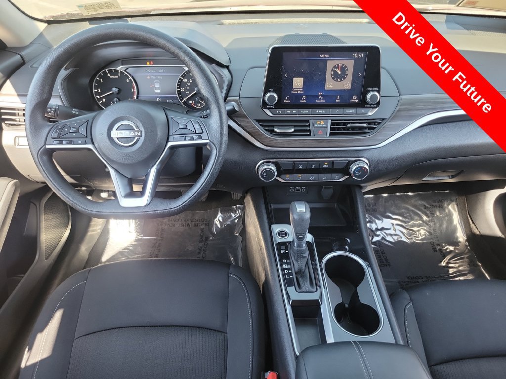 Used 2024 Nissan Altima 2.5 SV FWD image 4