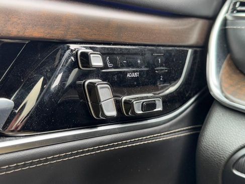 Used 2022 Jeep Grand Wagoneer Series I w/ Flexible Seating Group AWD/4WD image 20