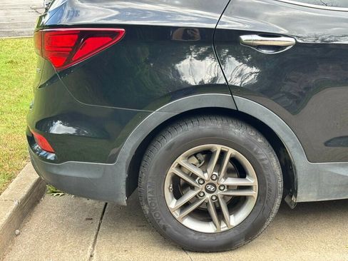 Used 2017 Hyundai Santa Fe Sport FWD image 37