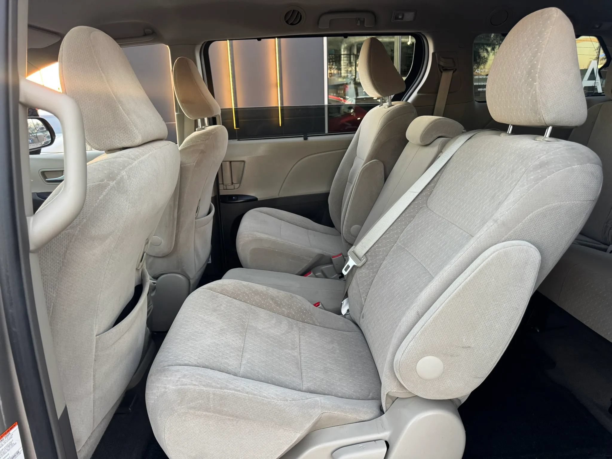 Used 2015 Toyota Sienna LE FWD image 17