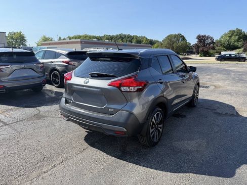 Used 2019 Nissan Kicks SR FWD image 5