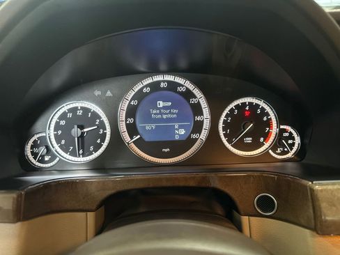 Used 2010 Mercedes-Benz E 350 4MATIC Sedan image 54