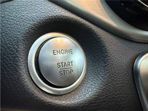 Used 2018 Mercedes-Benz CLA 250 image 38