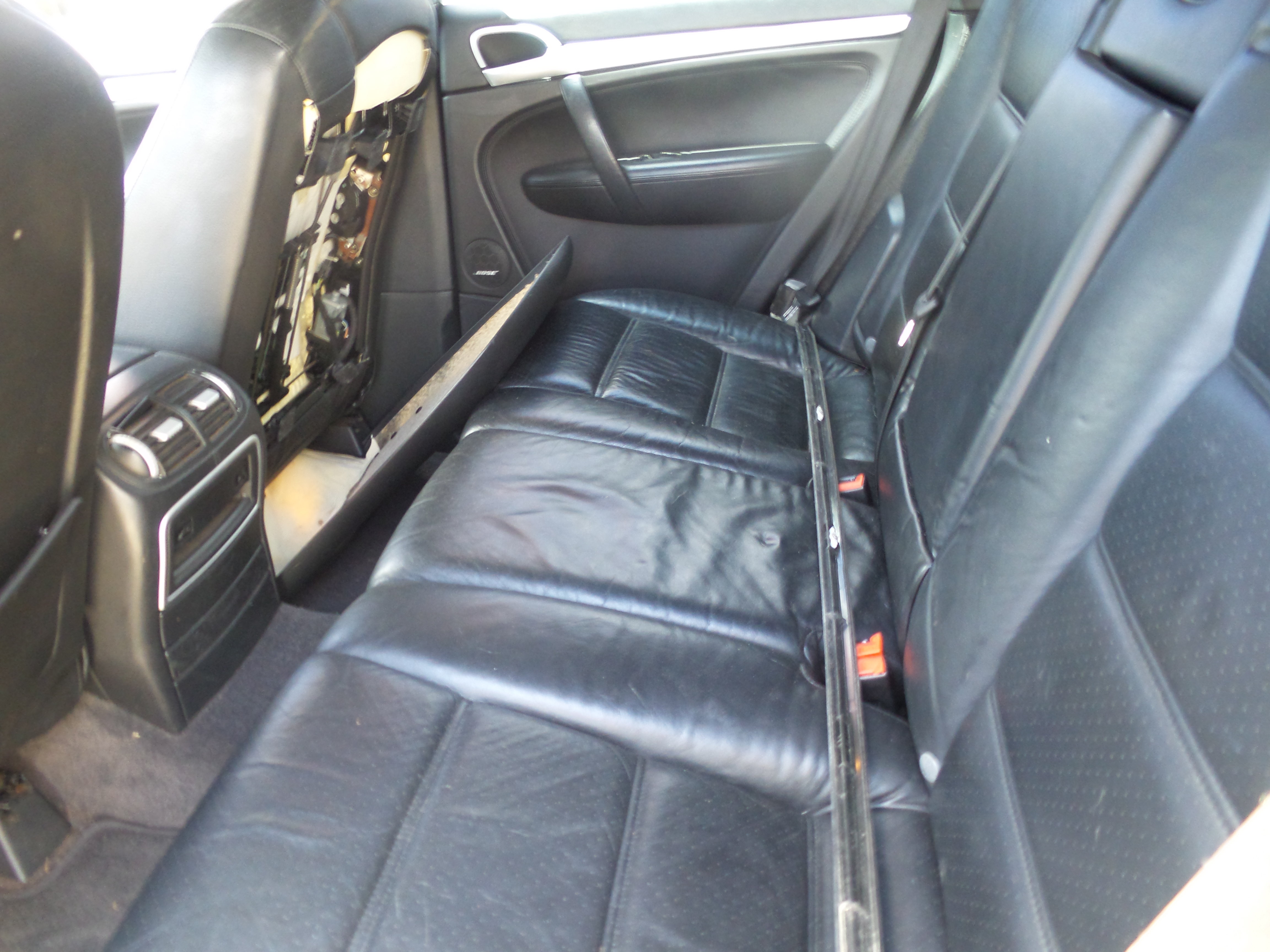 Used 2004 Porsche Cayenne Turbo AWD/4WD image 18